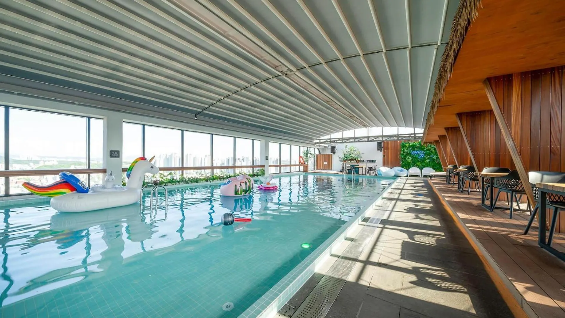 Hotel The Designers Incheon 2*,