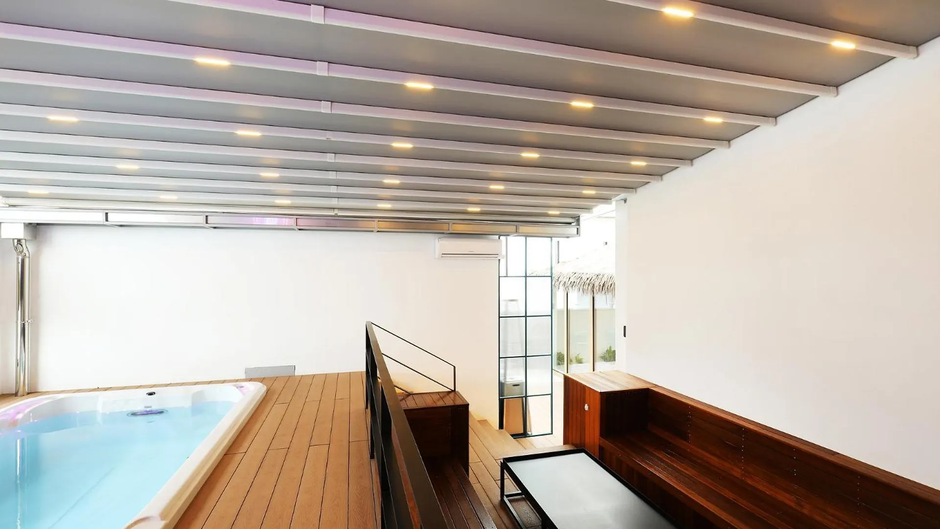 Hotel The Designers Incheon 2*,  South Korea