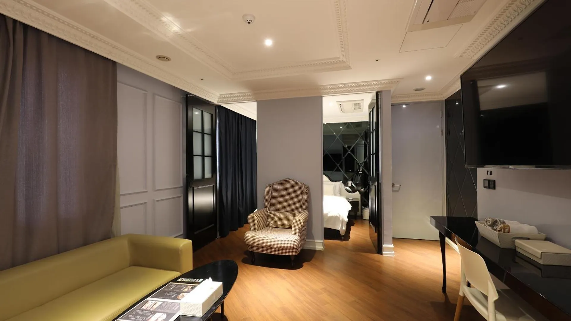 Hotel The Designers Incheon 2*,  South Korea