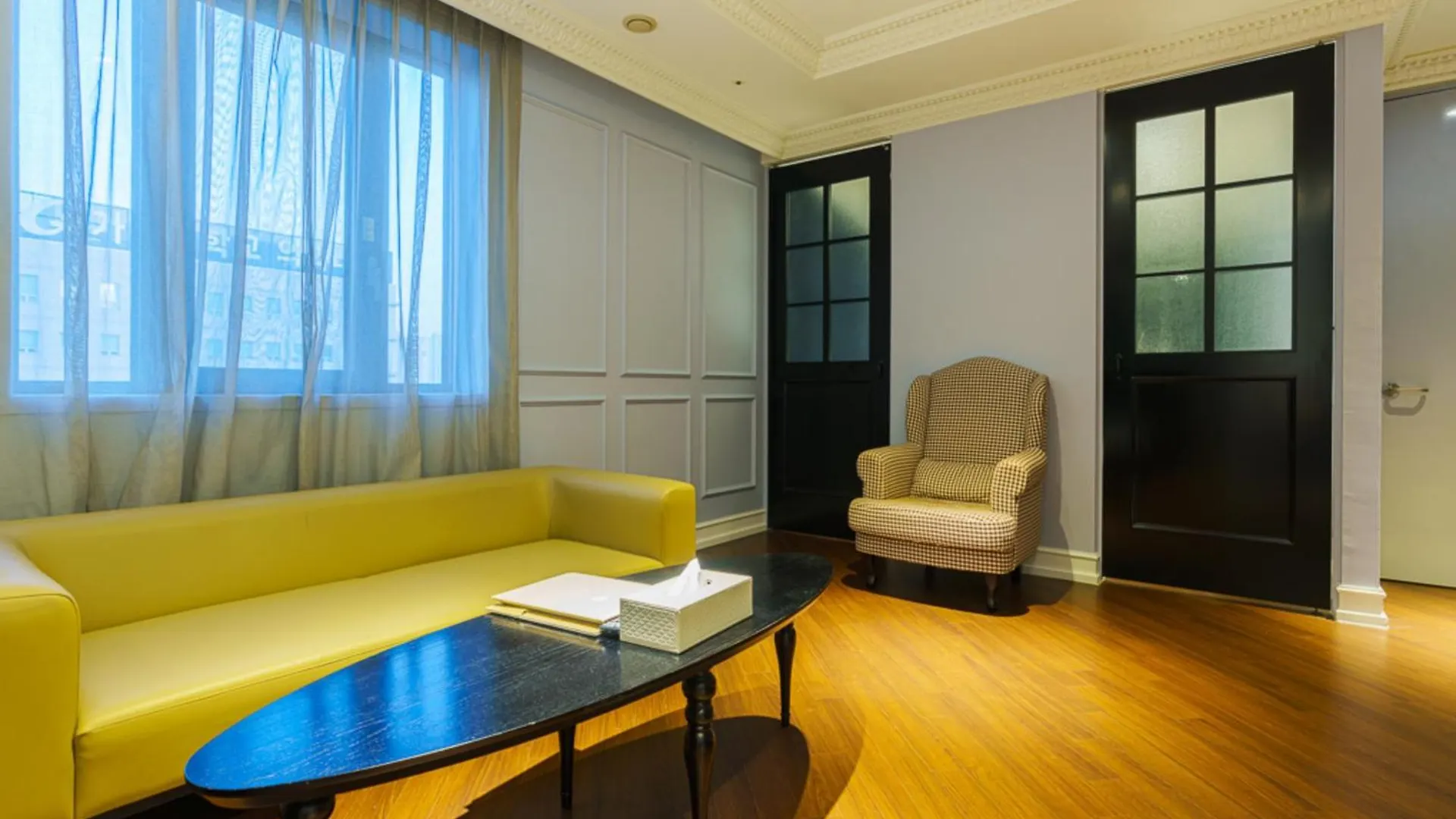 Hotel The Designers Incheon 2*,