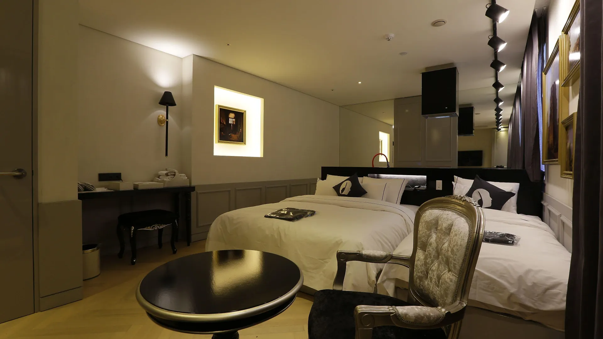 Hotel The Designers Incheon 2*,  South Korea