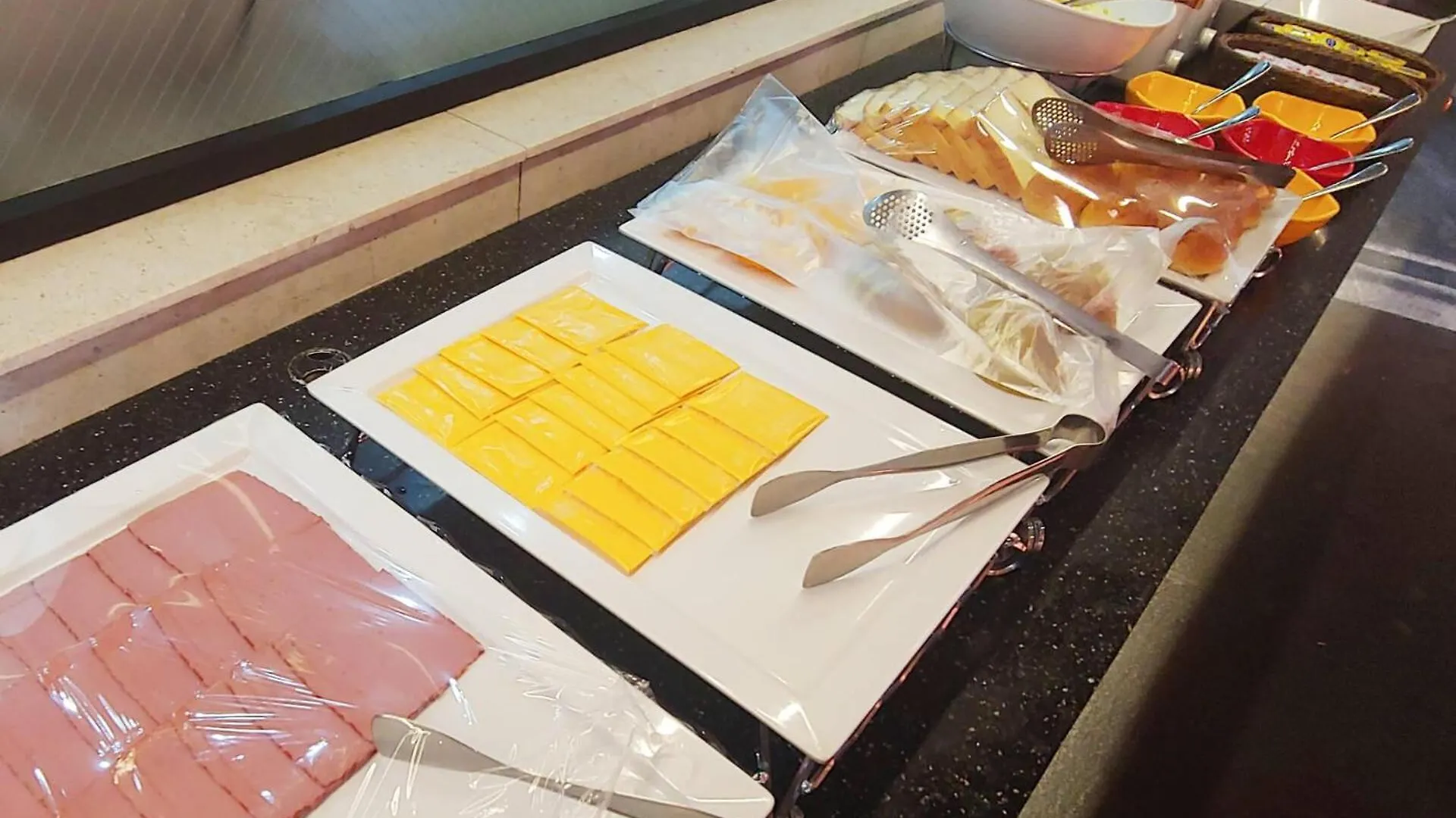 Hotel The Designers Incheon 2*,