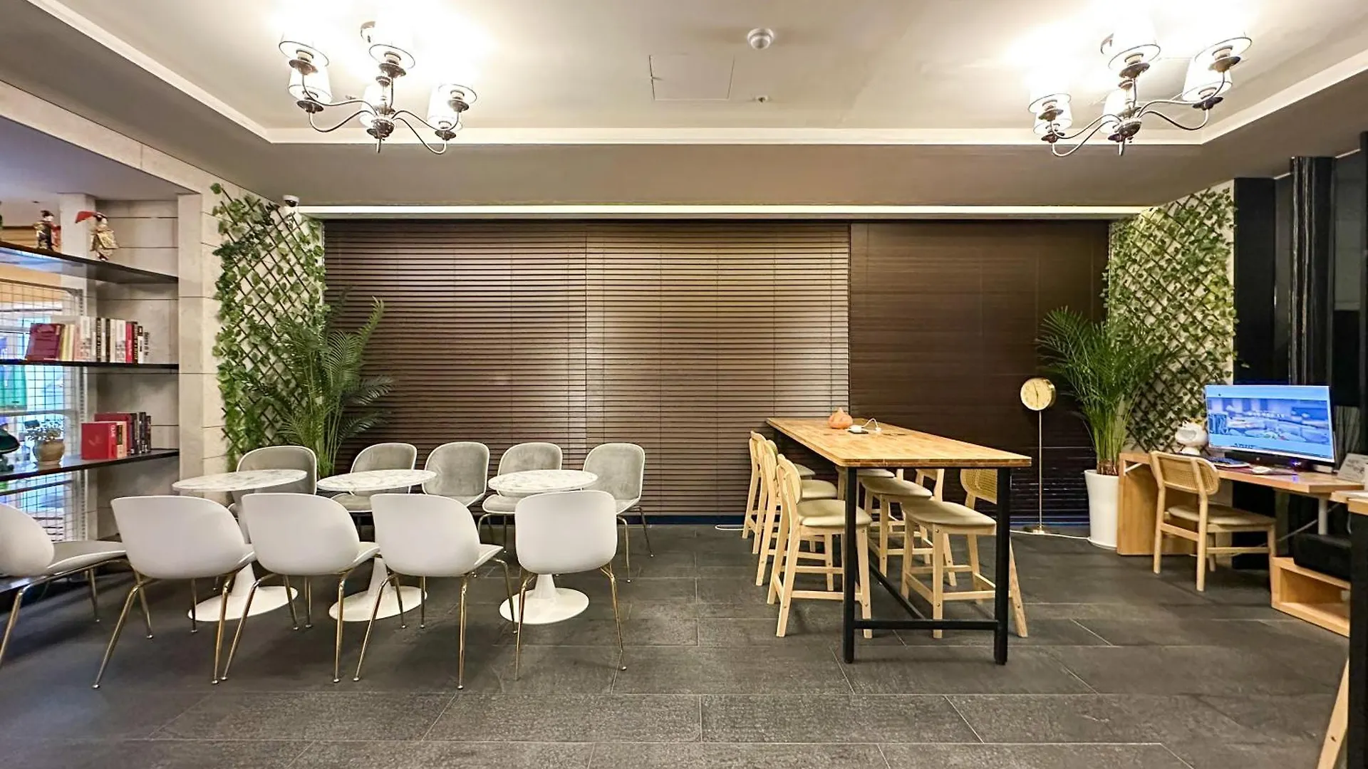 Hotel The Designers Incheon 2*,